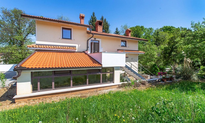 Sezana House | 4 bedroom beautiful home in Sezana