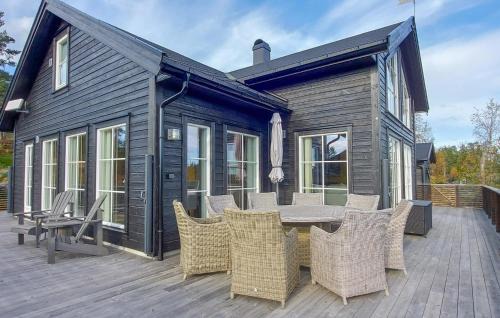 Kongsberg House | 4 Bedroom Cozy Home In Skollenborg
