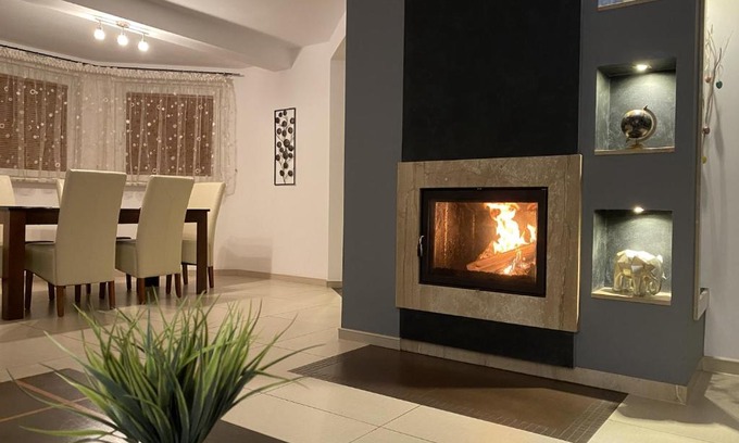 Goczałkowice Dolne Apartment | 4 Bedroom family house with access to a hot tub