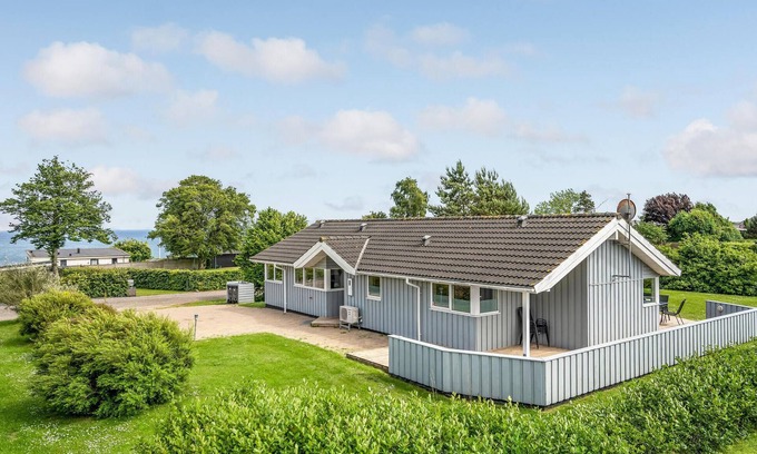 Hvidbjerg Strand House | 4 bedroom gorgeous home in Børkop