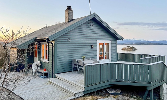 Innbjoa House | 4 bedroom lovely home in Bjoa