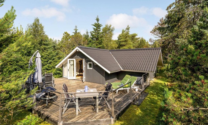 Jerup House | 4 bedroom nice home in ålbæk