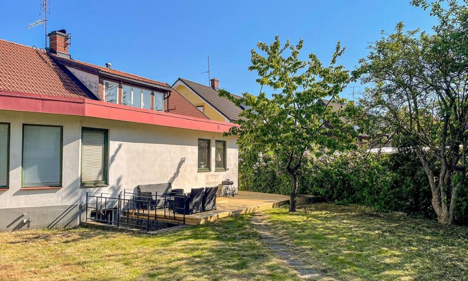 Asperod House | 4 bedroom pet friendly home in äsperöd