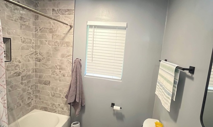 Town of Pines House | 4 Bedroom Sandy Pines Retreat centrally located