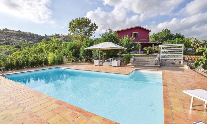 Giarratana House | 4 bedroom stunning home in Giarratana
