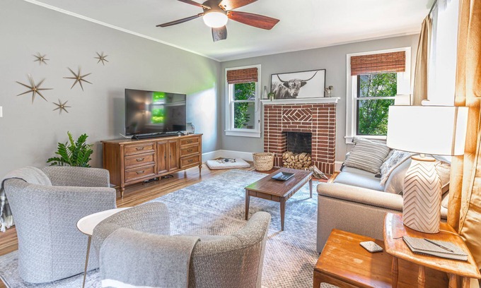 Terry Sanford House | 4 BR at Myrtle St. - Three Bedroom House, Sleeps 6
