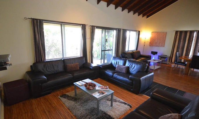 Burnt Pine House | 4-BR Spa Villa, Heated Spa Pool, Sauna, Foxtel, Rental Car
