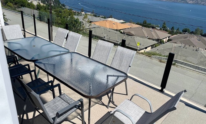 Central Okanagan House | 4 BR Upper Floor With Massive Lake view