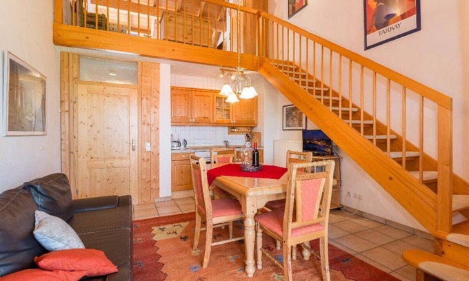 Silberberg Apartment | 4* Galerieferienwohnung mit Brötchenservice