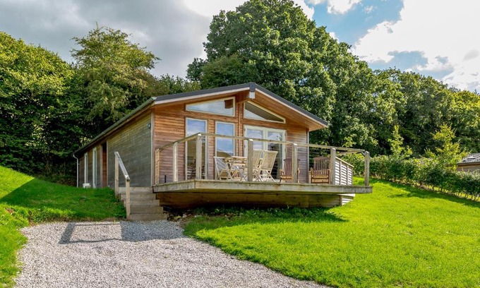 Looe House | 4 Hedgerows