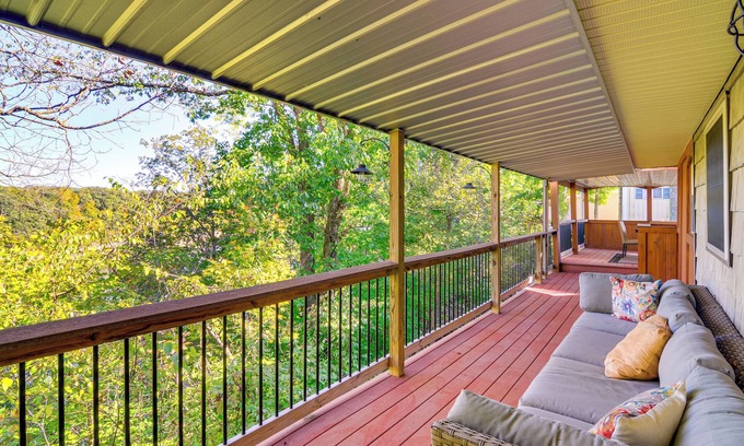 Bronston Cabin | 4 Mi to Cumberland River: Cabin w/Deck & Fire Pit