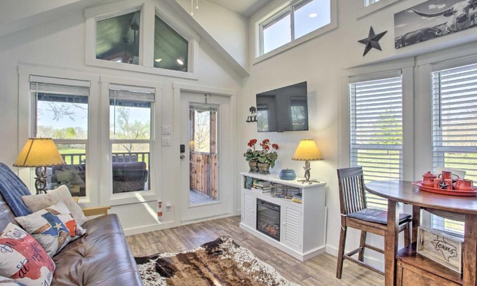 McKinney House | 4 Mi to Downtown McKinney Tiny Home with Fire Pit