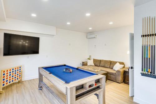 View Park-Windsor Hills House | 4 Mi to SoFi Stadium Pet-Friendly LA Area Home