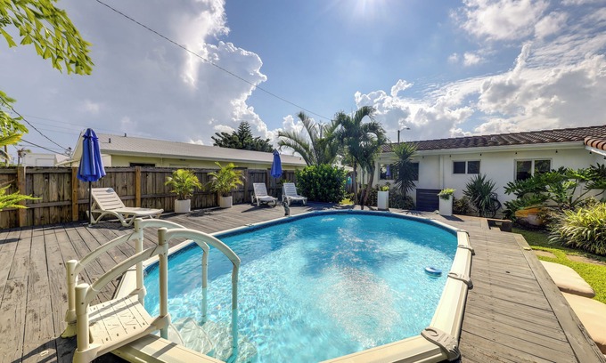 North Andrews Gardens House | 4 Mi to the Beach: Pet-Friendly Oakland Park Home