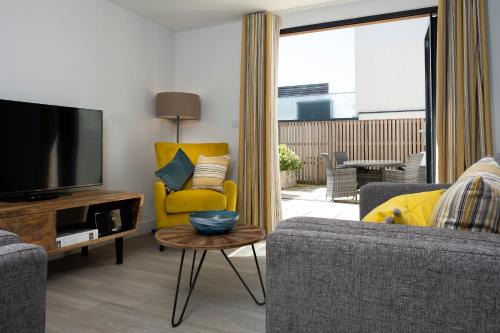 Mortehoe Apartment | 4 Middlecombe - Luxury Apartment at Byron Woolacombe, only 4 minute walk to Woolacombe Beach!