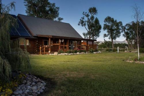 Tetonia House | 4 Peaks Teton Views Log Cabin - Close to Stellar