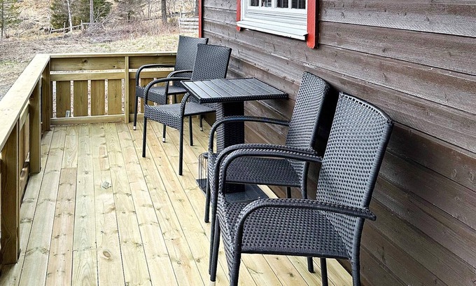 Olden House | 4 person holiday home in Lysøysundet
