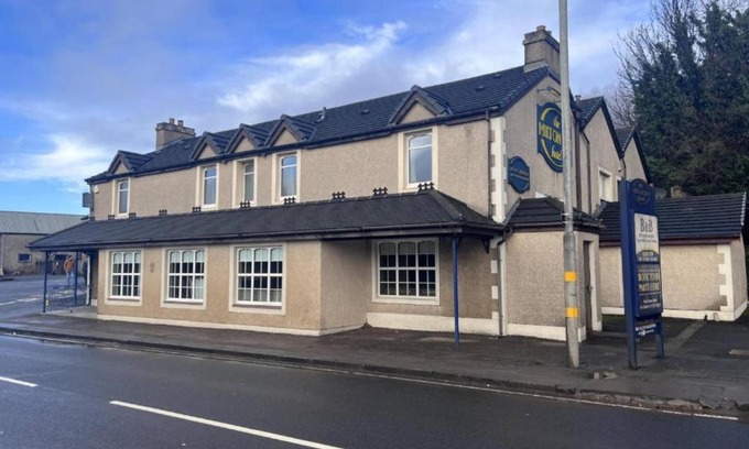 Dumbarton Hotel | 40 m² Hotel ∙ 10 guests