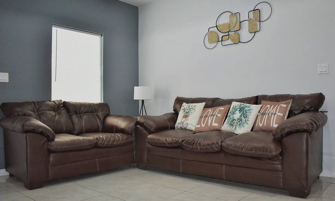 Weslaco Apartment | 40 Min from South padre Island -10 min to Mercedes
