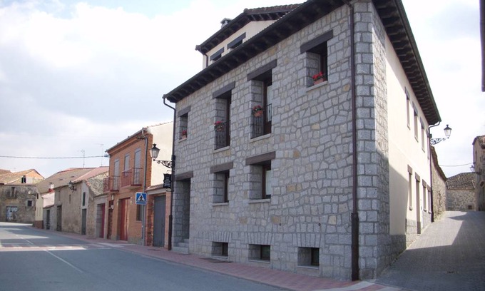 Villacastin House | 400 m² House ∙ 7 bedrooms ∙ 23 guests