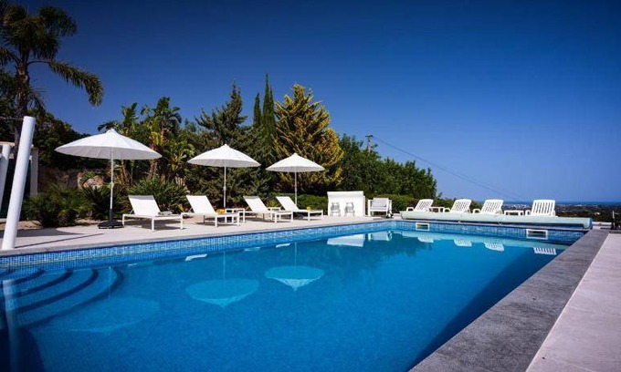 Olhao Resort | 400 m² Resort ∙ 5 bedrooms ∙ 12 guests