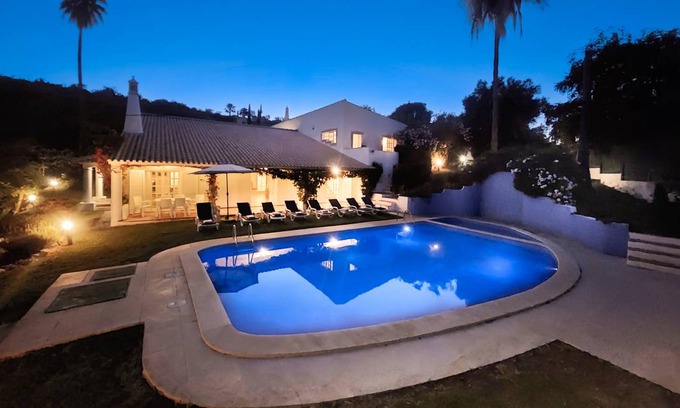 Loule Villa | 400 m² Villa ∙ 7 bedrooms ∙ 18 guests