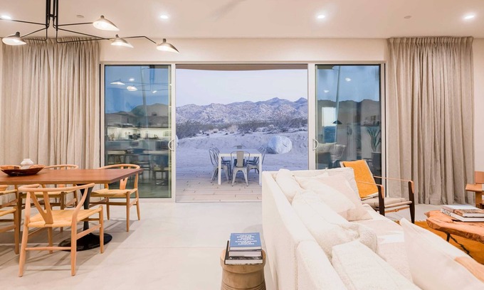Panorama Heights House | 400ft walk to JT Nat'l Park - 3bd/3ba- Blazing Star Home