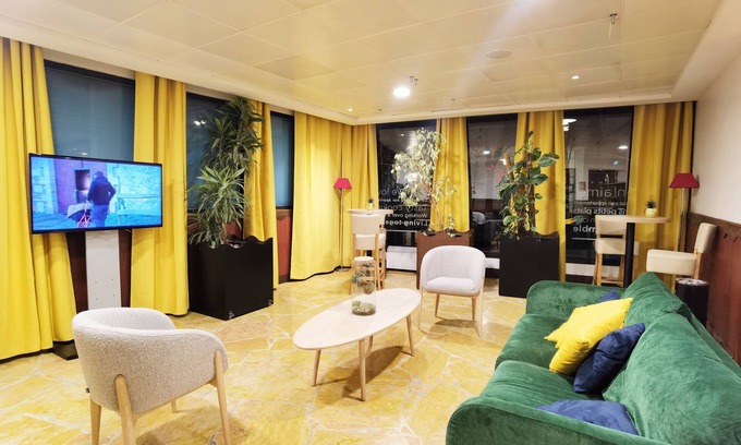 Faubourg de l'Arche Apartment | 40m2 apt with balcony near Paris La defense ar
