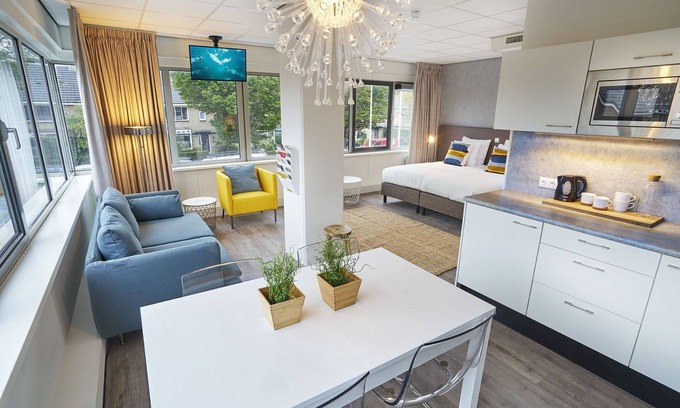 Badhoevedorp Apartment | 40m2 Studio | Near Amsterdam & Schiphol