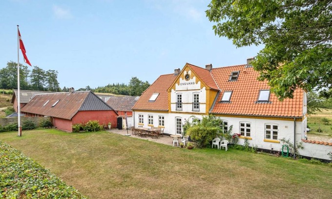 Randbol House | 410 m² House ∙ 1 bedroom ∙ 36 guests