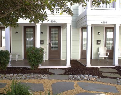 Northeast Virginia Beach House | 410A The Jetty House