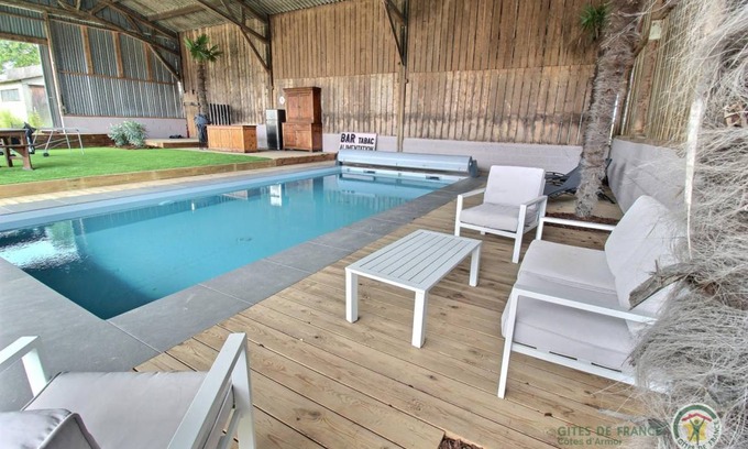 Plourhan House | 416 m² Gîte ∙ 10 bedrooms ∙ 25 guests