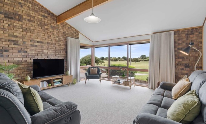 Goolwa South House | 42Billabong-A Slice of Heaven-Pets-Golf-Linen-WiFi