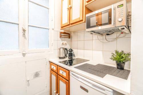 Batignolles Apartment | 45 m² Apartment ∙ 1 bedroom ∙ 5 guests
