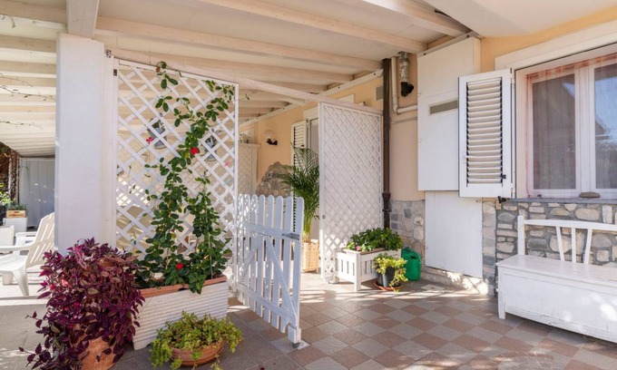 Vallecrosia Apartment | 45 m² Apartment ∙ 1 bedroom ∙ 3 guests