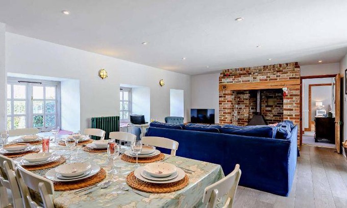 West Lulworth House | 45 m² House ∙ 4 bedrooms ∙ 8 guests