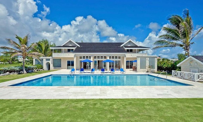 Work Hall Villa | 465 m² Villa ∙ 5 bedrooms ∙ 10 guests