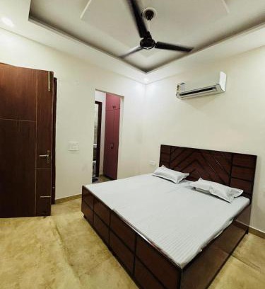 Kharar Apartment | 4BHK Luxury Villa In Mohali - Stay Royal