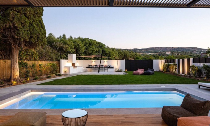 Pigi Villa | 4BR Ensuite Villa in Pigi, Ping Pong, BBQ w Steps to Amenities