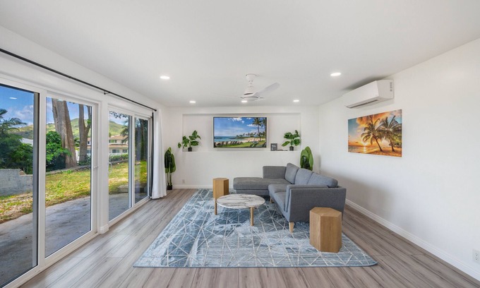 Kailua House | 4BR Kailua Ocean Views King Bed AC Pet-Friendly WiFi