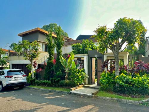 Ciawi Villa | 4BR Pet Friendly Villa in Vimalla Hills