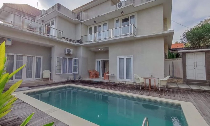 Bukit House | #4BR Semi Villa Pink House Jimbaran with POOL & ROOFTOP SPACE