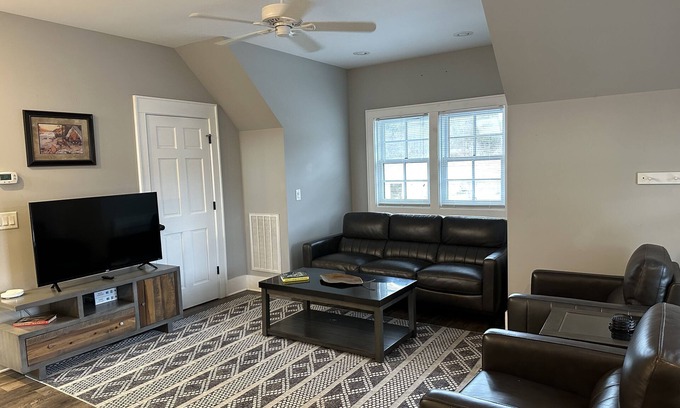 Highlands Apartment | 4th St Market 1 - Walk to Town Apartment in Highlands NC