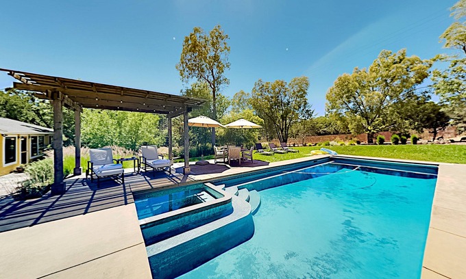 Glen Ellen House | 5-Acre wine country paradise with private pool, spa & bocce ball