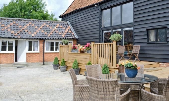 Halesworth Cottage | 5 bedroom accommodation in Cratfield, near Laxfield