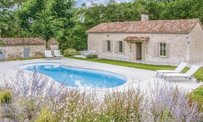 Sembas House | 5 bedroom accommodation in Sembas