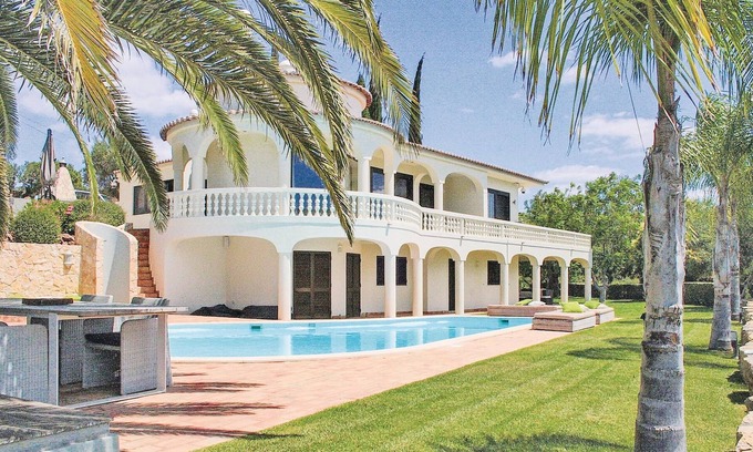 Silves House | 5 bedroom accommodation in Silves
