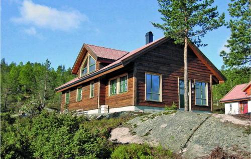 Kvinesdal House | 5 Bedroom Awesome Home In Kvinlog
