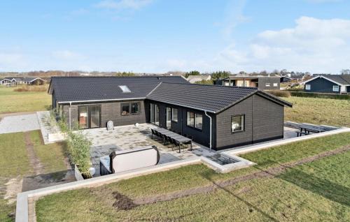 Flovt Strand House | 5 Bedroom Beautiful Home In Haderslev