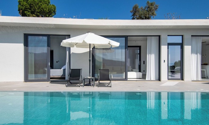 Lefkada Villa | 5-Bedroom Luxury Villas in Lefkada